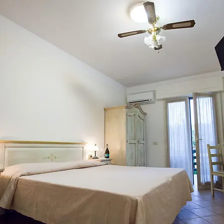 Le Giraffe Hotel