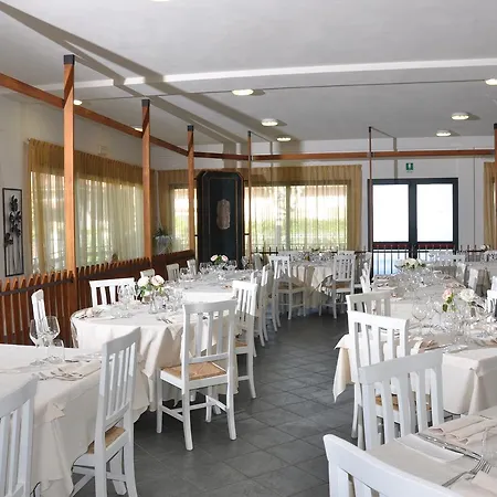 Le Giraffe Hotel 3*