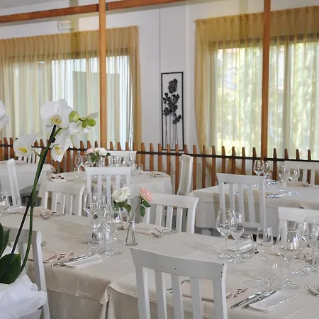 Le Giraffe Hotel 3*